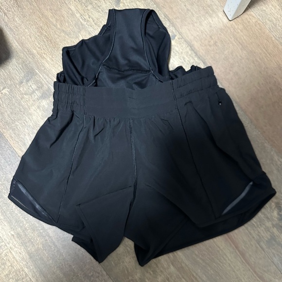 🌟Like New🌟 Lululemon: Hotty Hot Short II *Long 4" - Picture 7 of 12